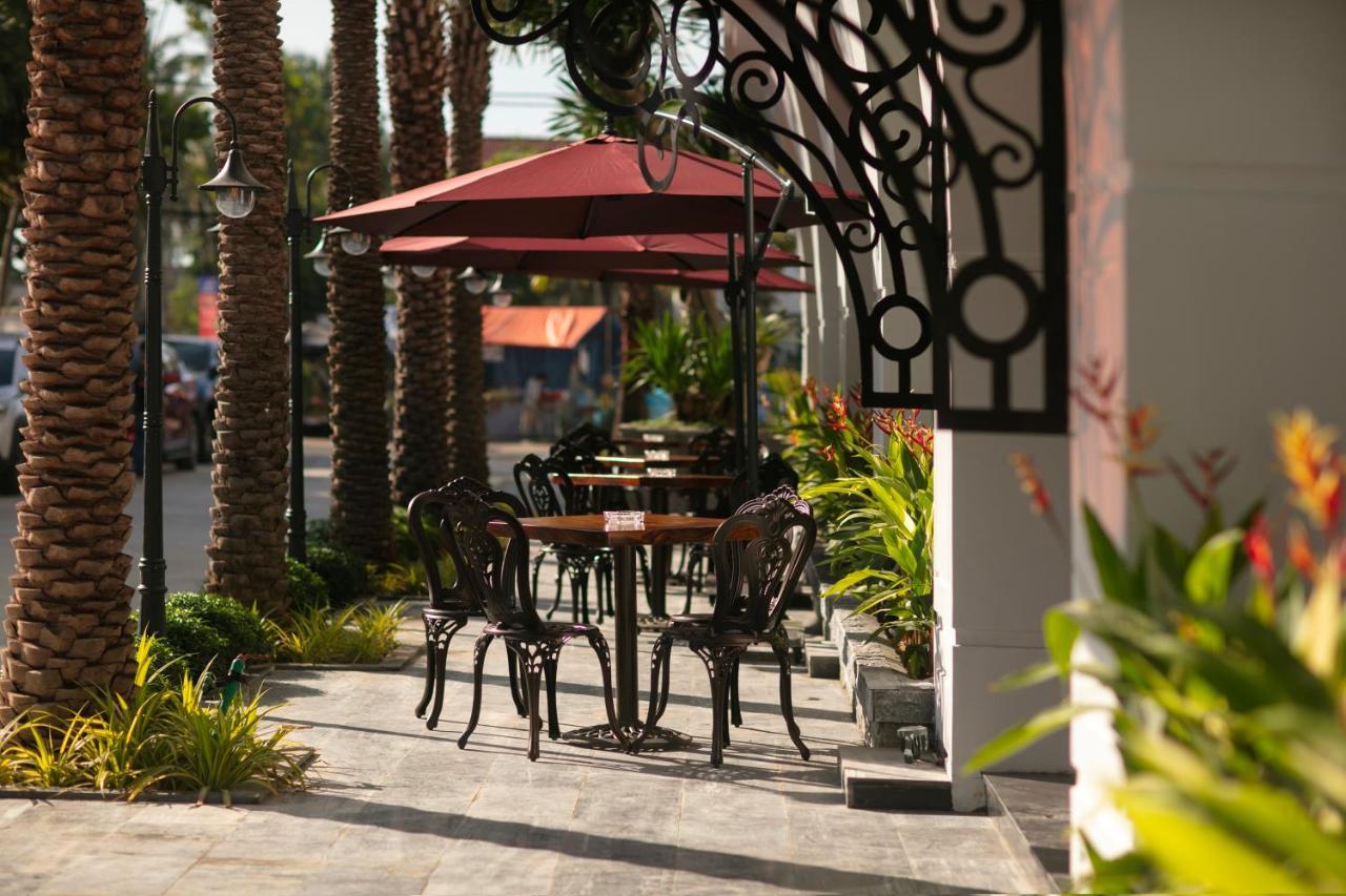 Grand Sunrise Palace Hoi An- A Luxury Indochine Hotel & Spa Екстер'єр фото A restaurant in Palm Springs