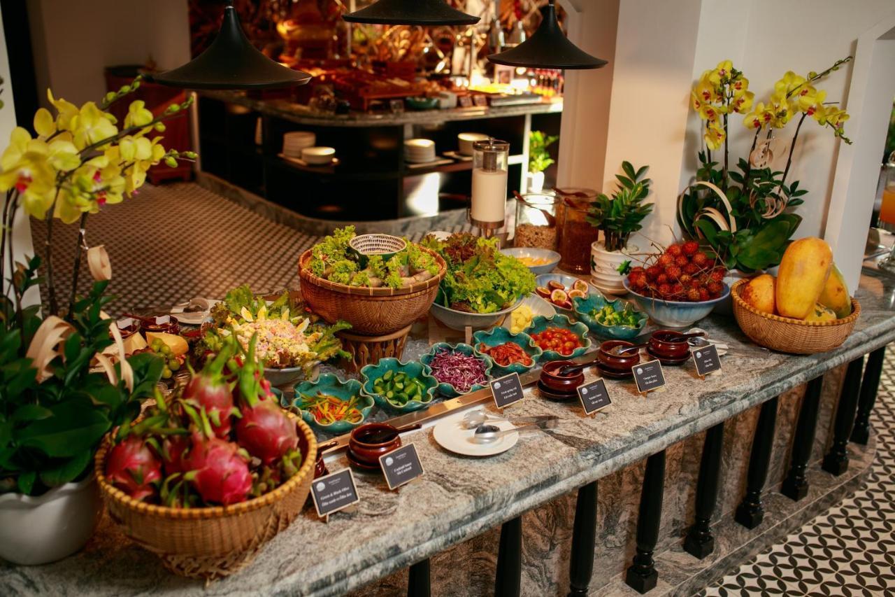 Grand Sunrise Palace Hoi An- A Luxury Indochine Hotel & Spa Екстер'єр фото A salad bar