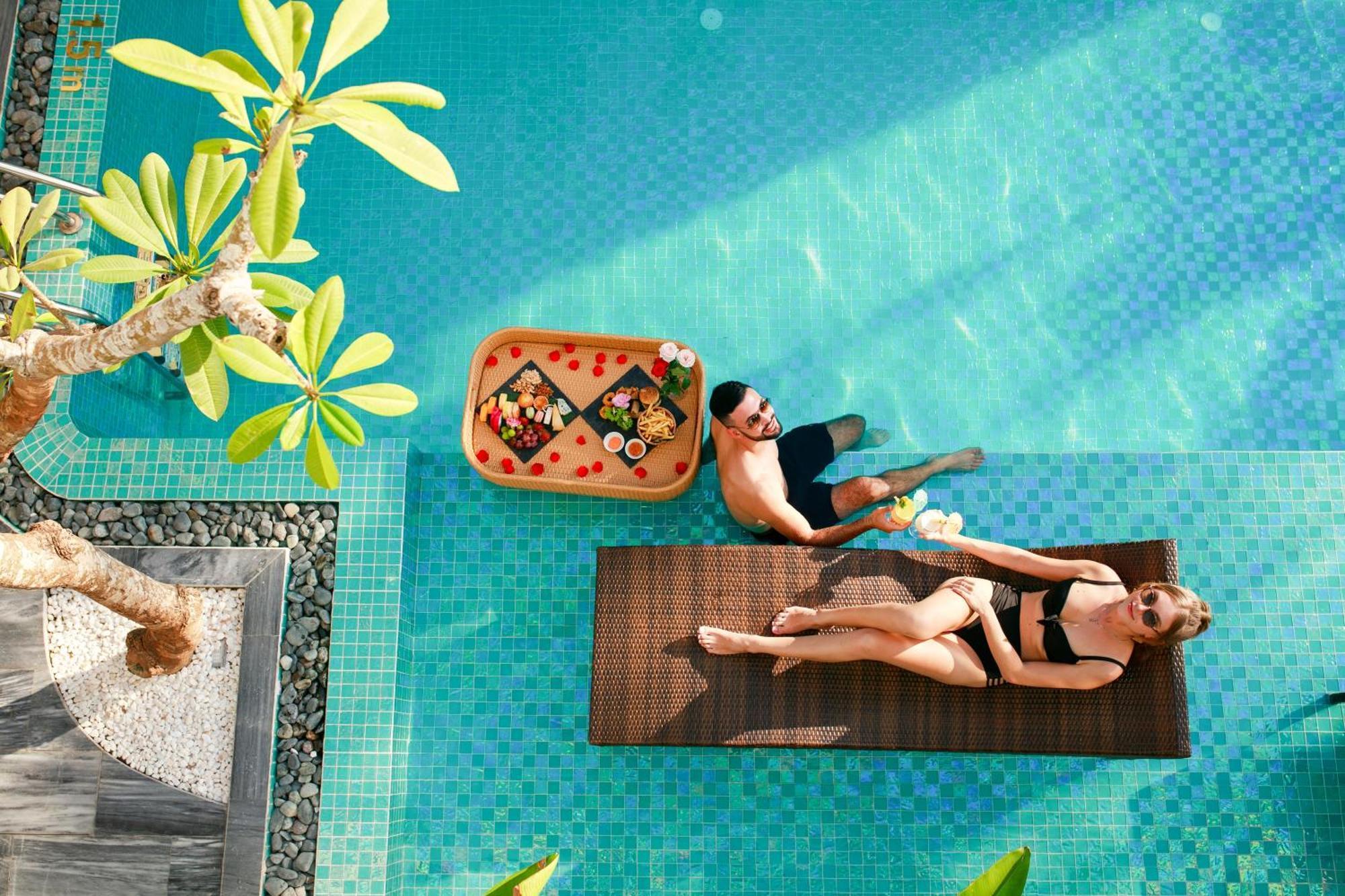 Grand Sunrise Palace Hoi An- A Luxury Indochine Hotel & Spa Екстер'єр фото The swimming pool at the hotel