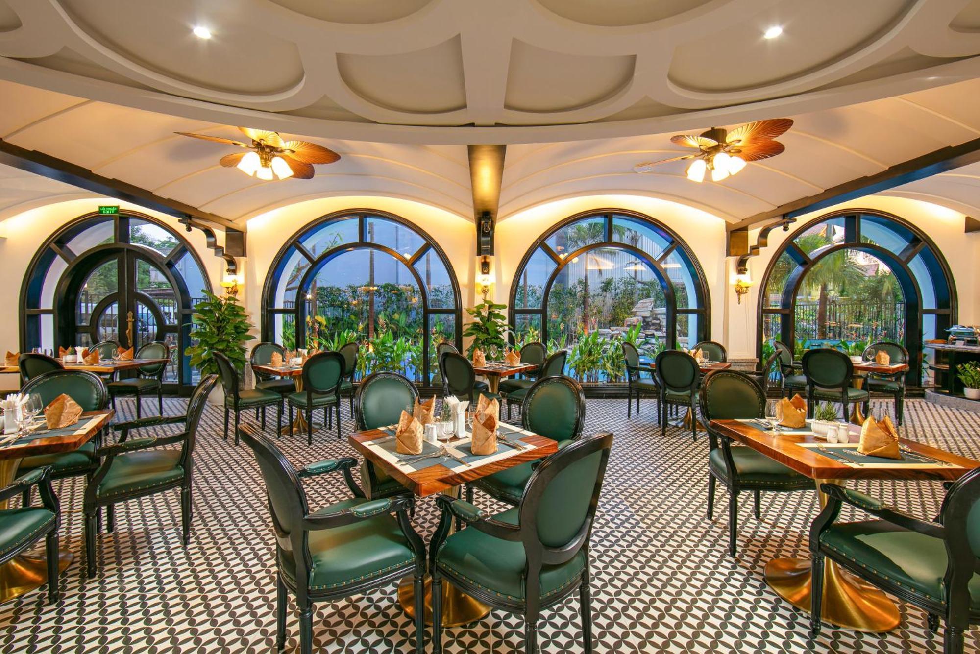 Grand Sunrise Palace Hoi An- A Luxury Indochine Hotel & Spa Екстер'єр фото The restaurant