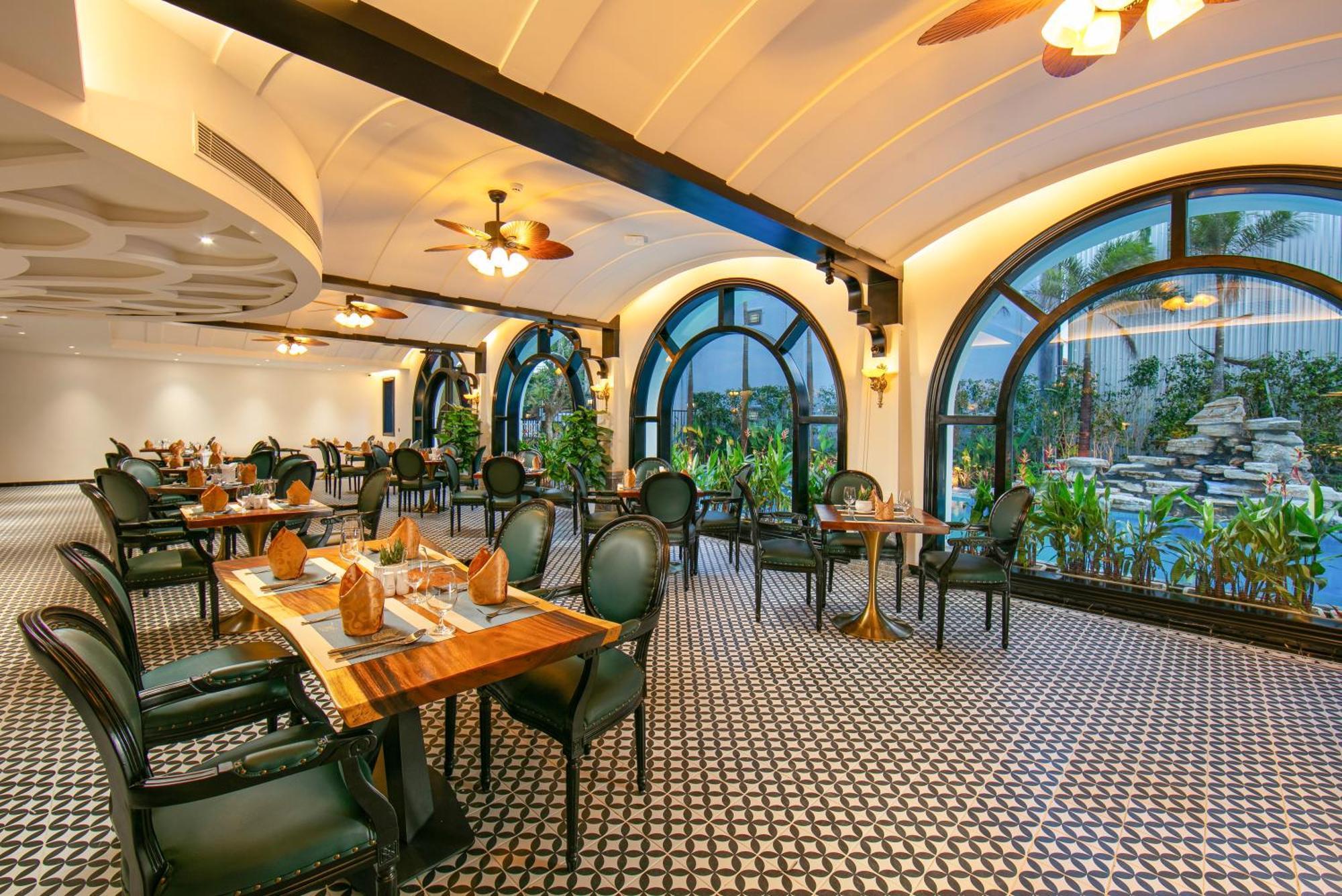 Grand Sunrise Palace Hoi An- A Luxury Indochine Hotel & Spa Екстер'єр фото The restaurant